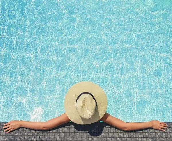 Summer_ready_-700x575_AdobeStock_274676351-600x493